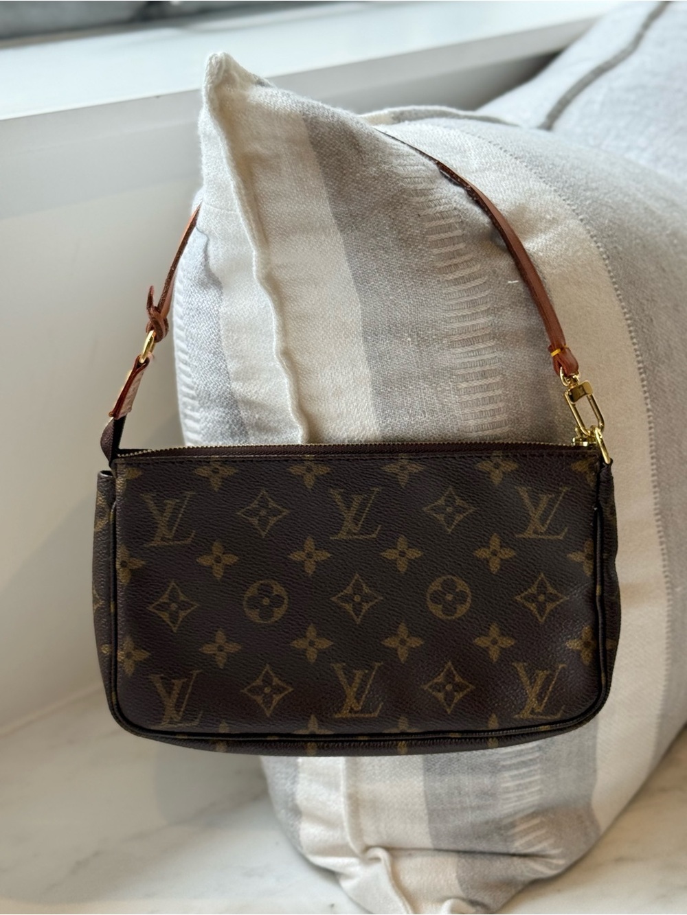Louis Vuitton 2000 Brown Monogram Canvas Pochette Accessoires